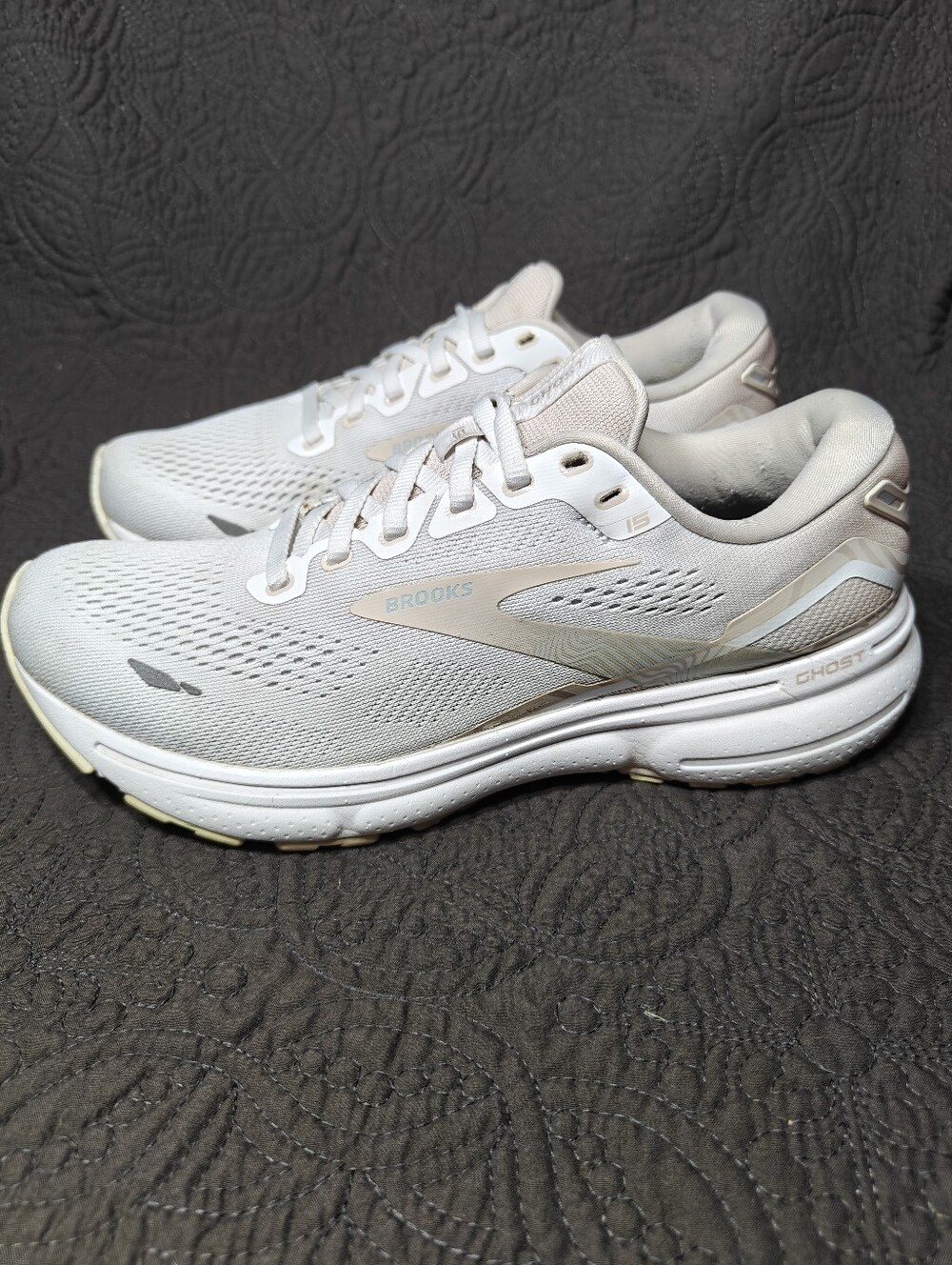 Brooks Ghost 15  Snow White Sneakers Women's Running Shoes Size 9B Medium